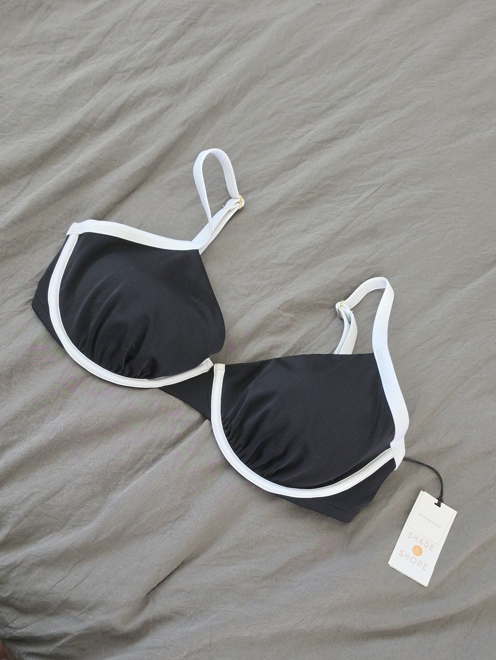 Shade & Shore Black with White Trim Underwire Bikini Top